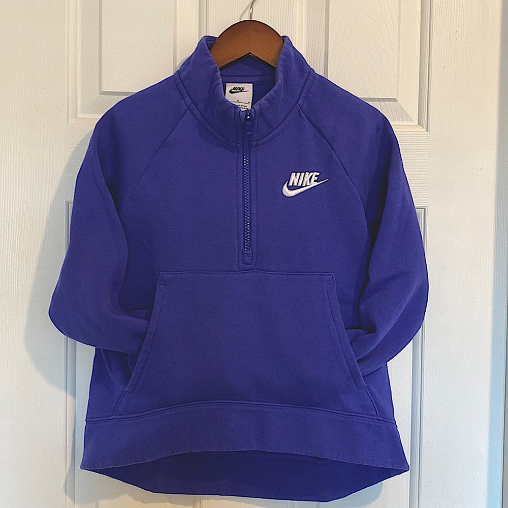 Girls Nike half-zip pullover, Size M